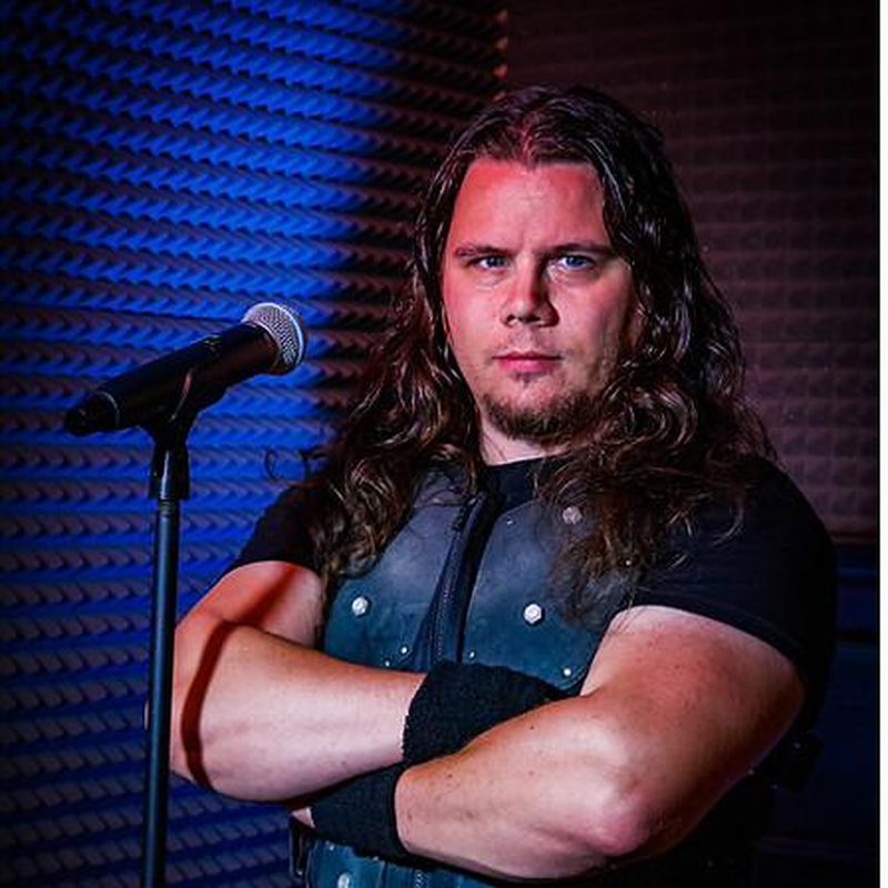 Dan, vocalist of Kromiius